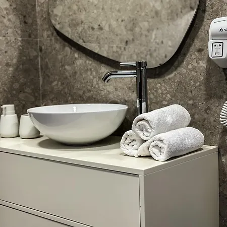 Alexander & Appartement Durrës