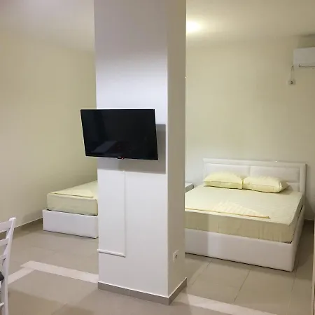Appartement Alexander & *