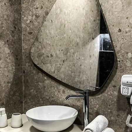 Alexander & 公寓 Durrës