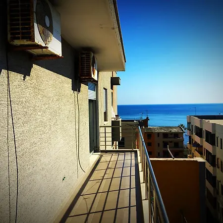 Alexander & Apartment